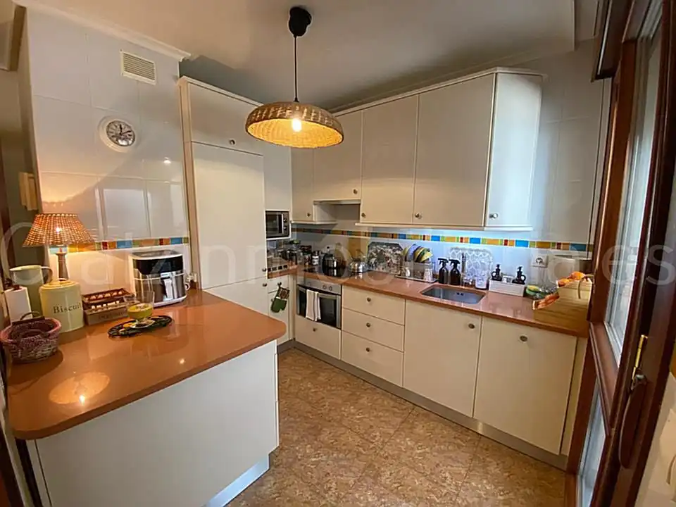 Kitchen of Flat for sale in Balmaseda  with Heating and Storage room