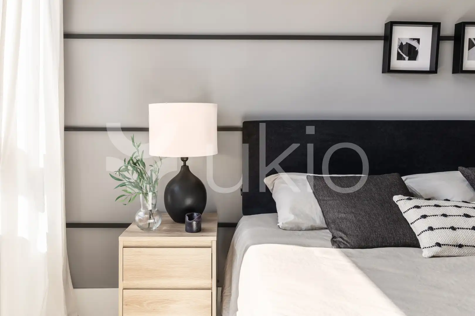 Dormitori de Apartament de lloguer en Madrid amb Aire condicionat, Calefacció i Moblat