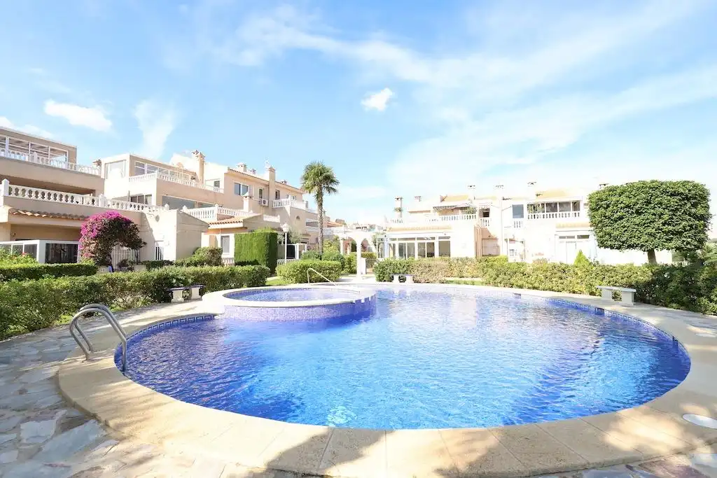 Planta baixa de lloguer a Calle Nicolas de Bussi, Playa Flamenca