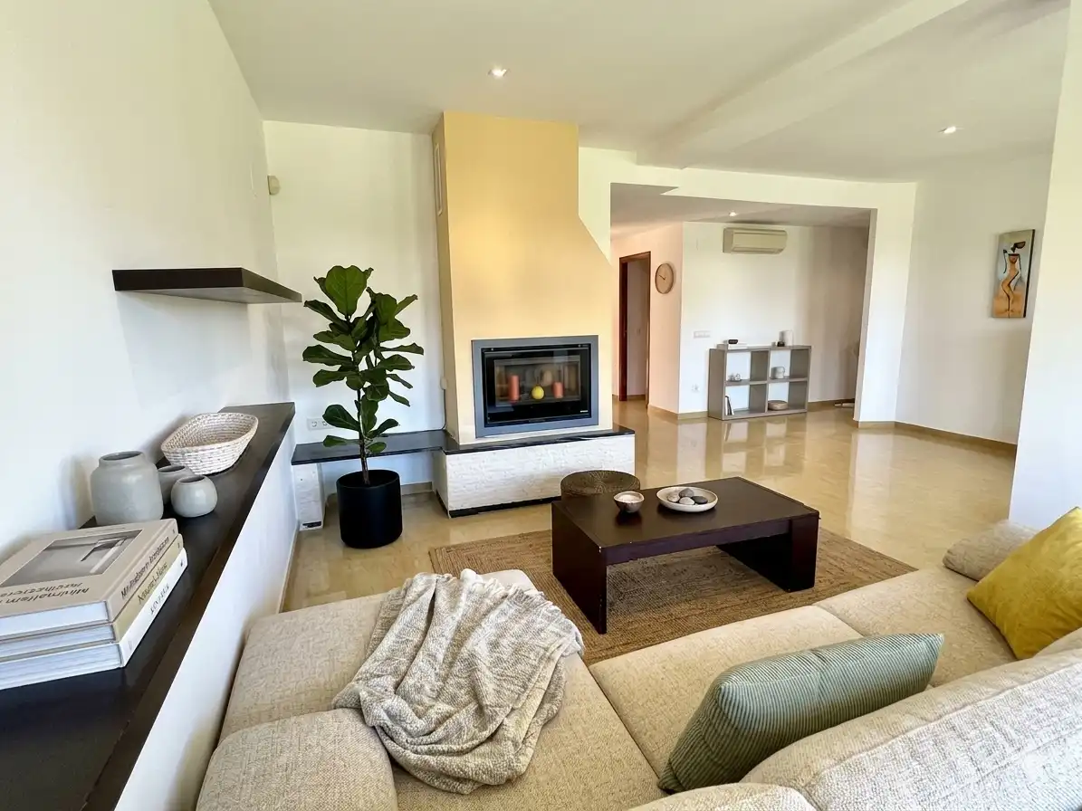 Wohnzimmer von Dachboden zur Miete in Altea mit Klimaanlage, Terrasse und Möbliert
