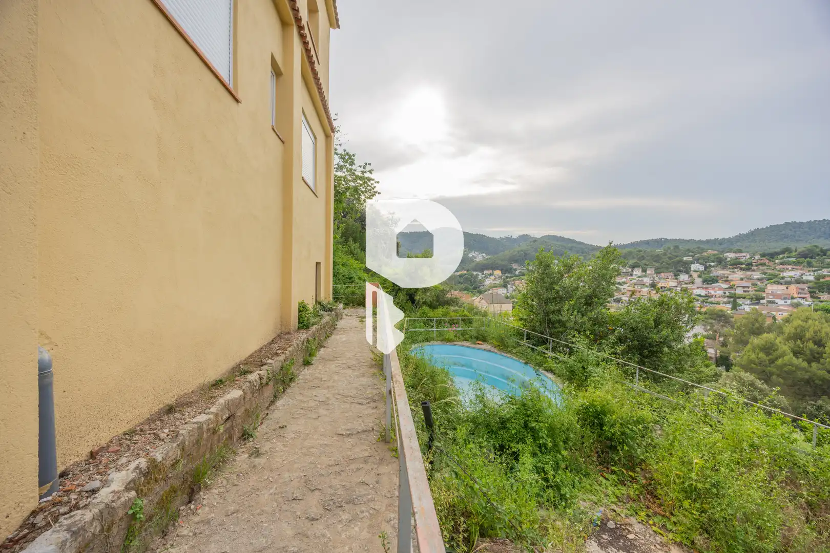 Casa o xalet en venda en Sant Vicenç Dels Horts amb Aire condicionat, Calefacció i Jardí privat