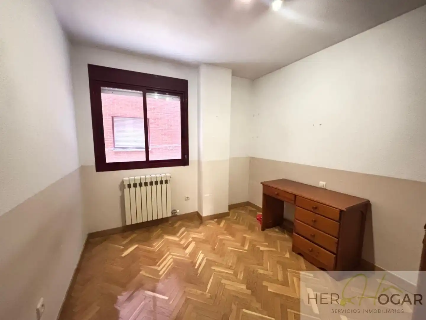 Dormitori de Pis en venda en Toledo amb Calefacció, Parquet i Terrassa
