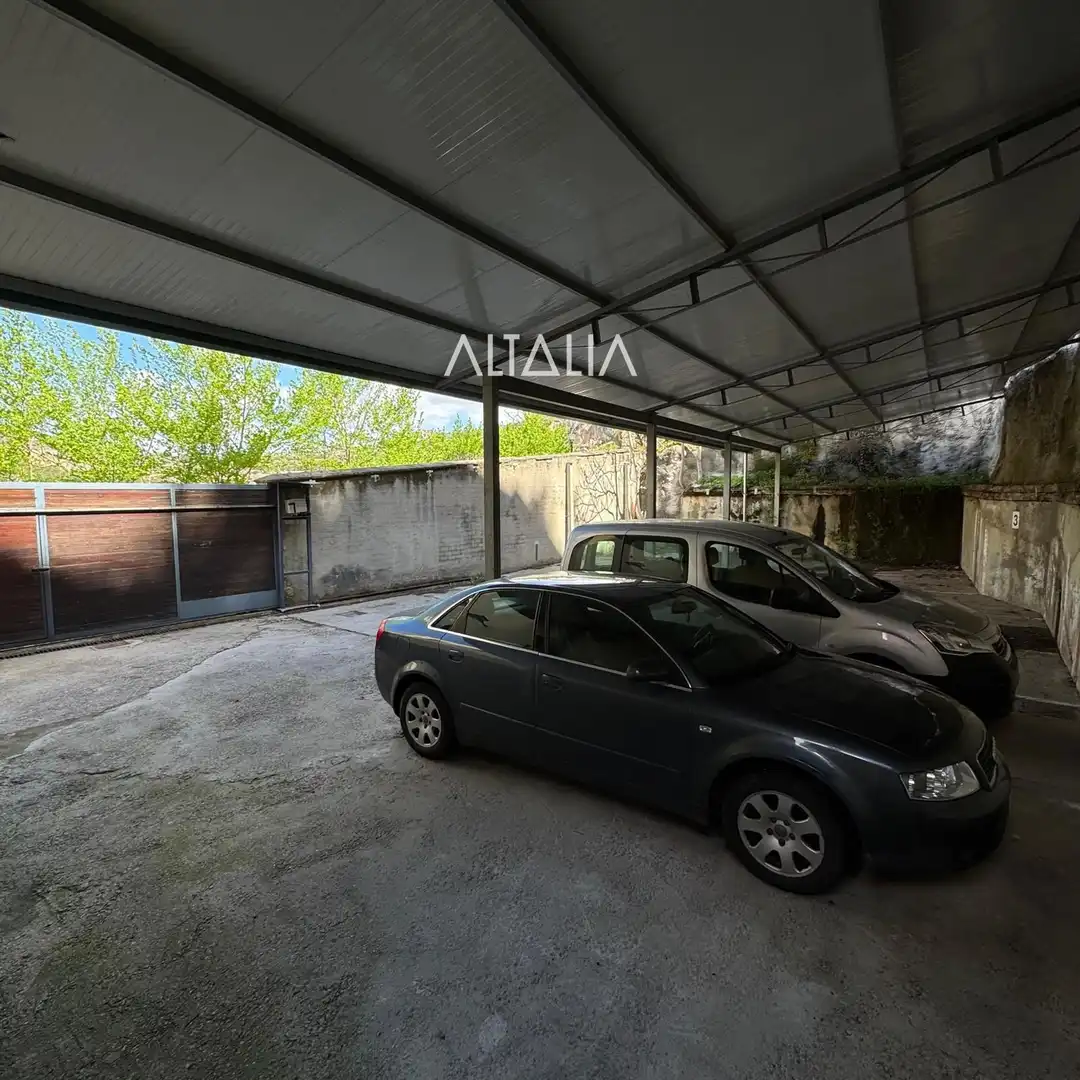 Parking of Buildings for sale in Cuenca