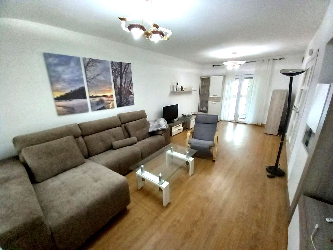 Casa adosada en venda a Chile, Villanueva de Gállego