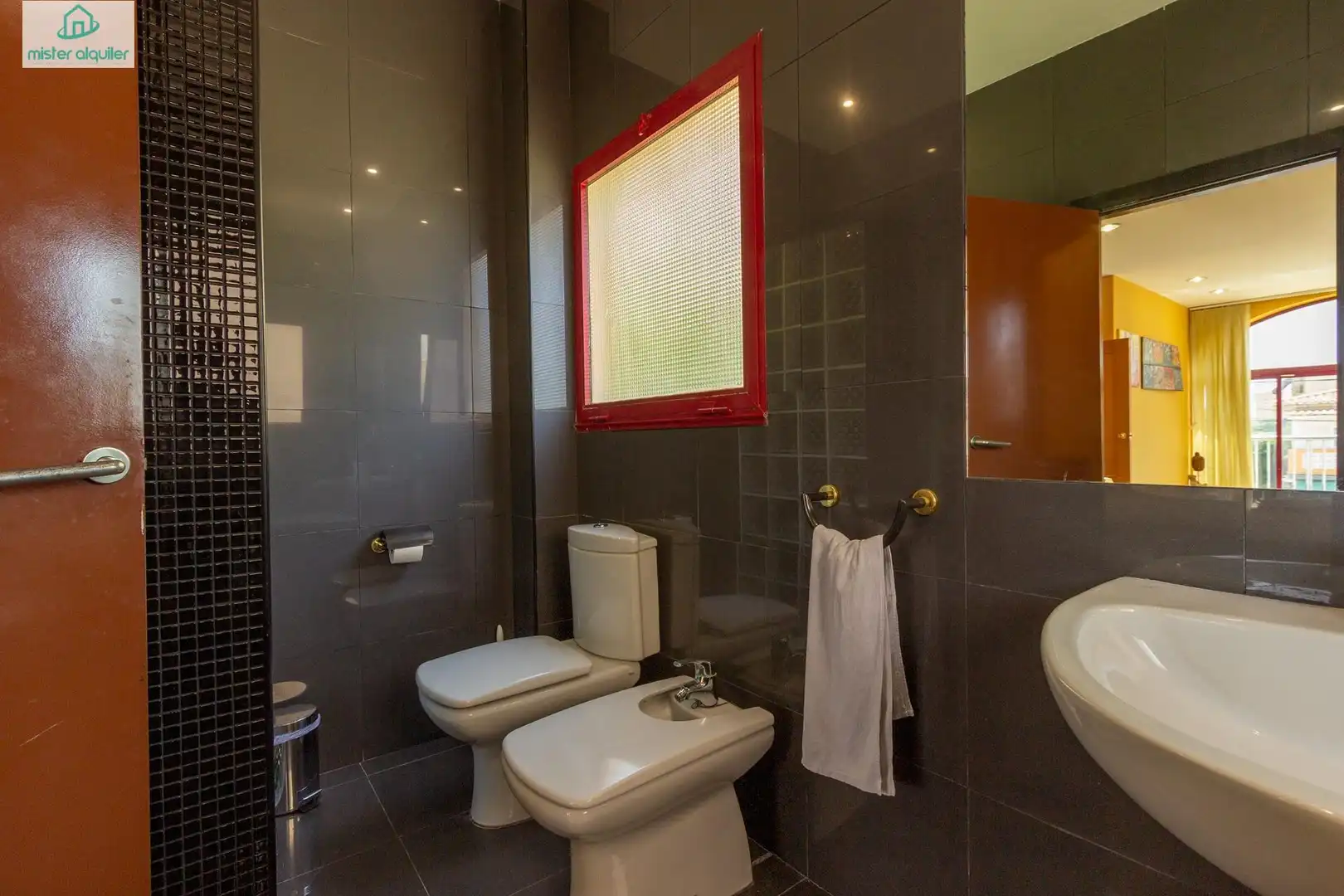 Bathroom of Apartments for rent in El Campello  with Air Conditioner, Terrace and Furnished