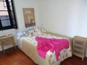 Bedroom of Flat to rent in Gijón   with Furnished and Washing machine