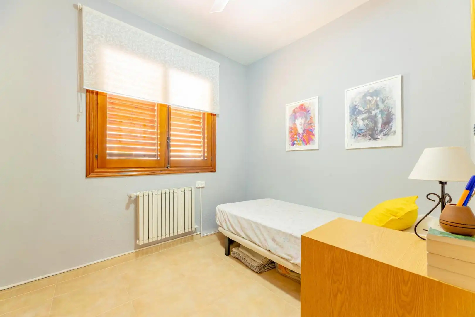 Habitación de Casa adosada en venta en Chiva con Aire acondicionado, Calefacción y Terraza