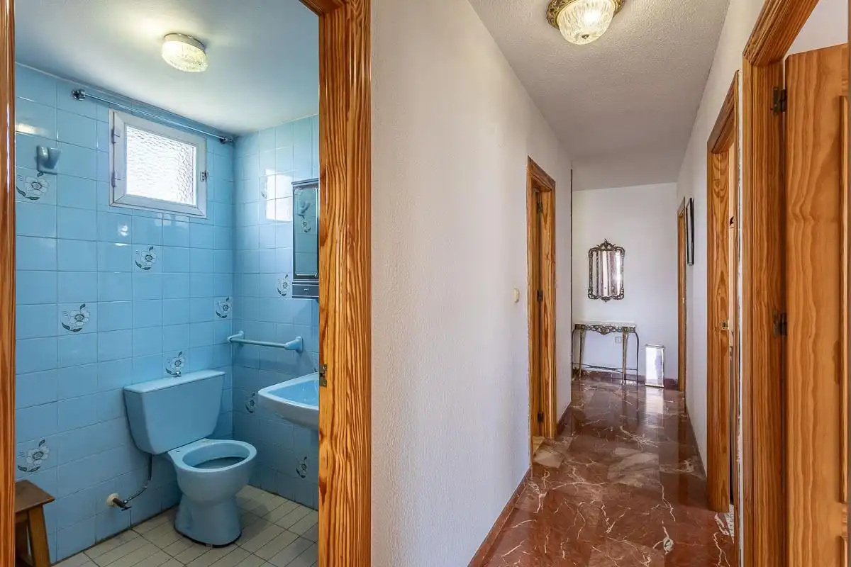 Baño de Piso en venta en Granada con Aire acondicionado y Calefacción