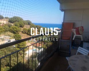 Vista exterior de Apartament en venda en Calella amb Terrassa i Balcó