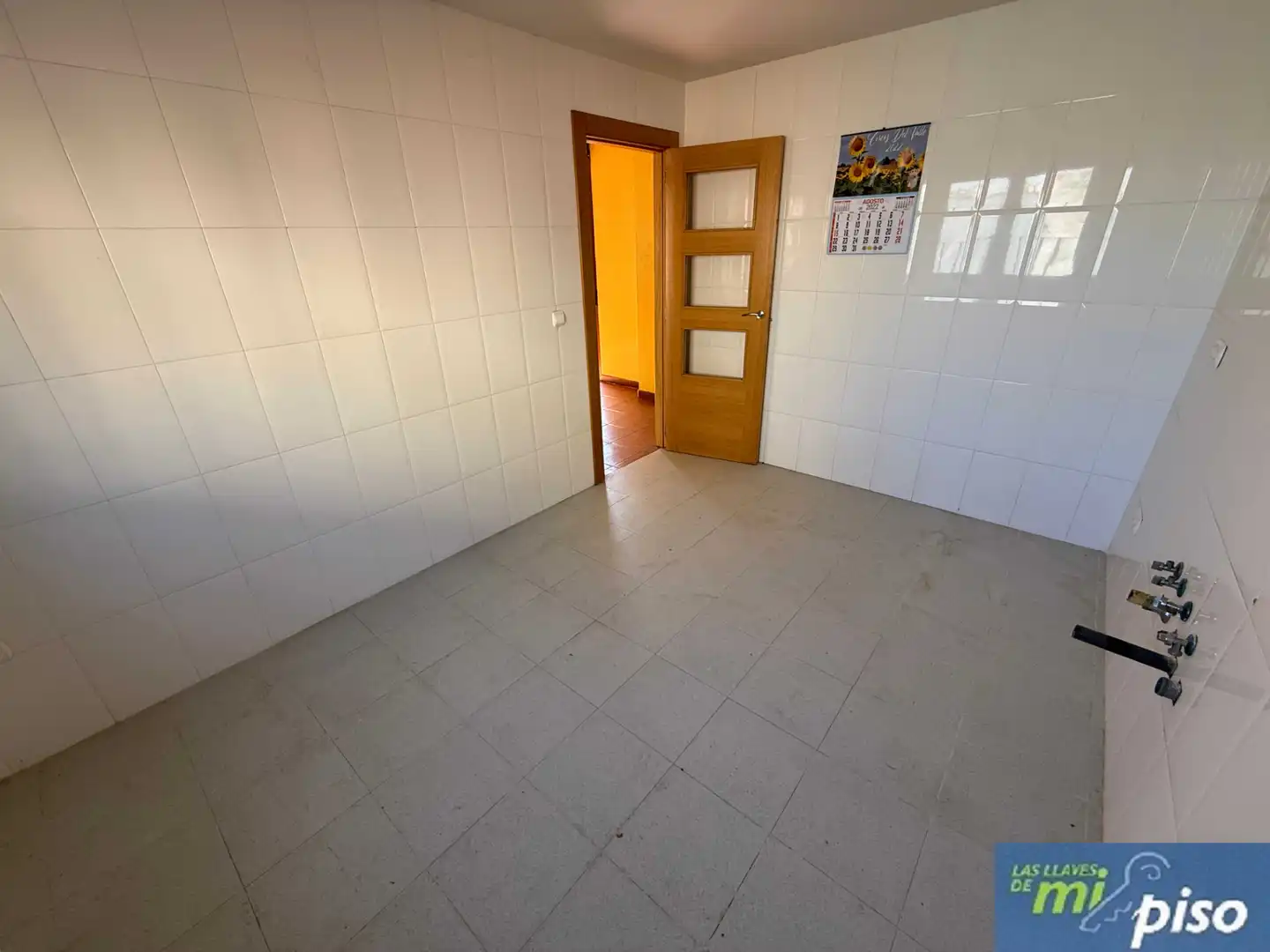 Dormitori de Casa adosada en venda en Corcos amb Calefacció, Jardí privat i Parquet