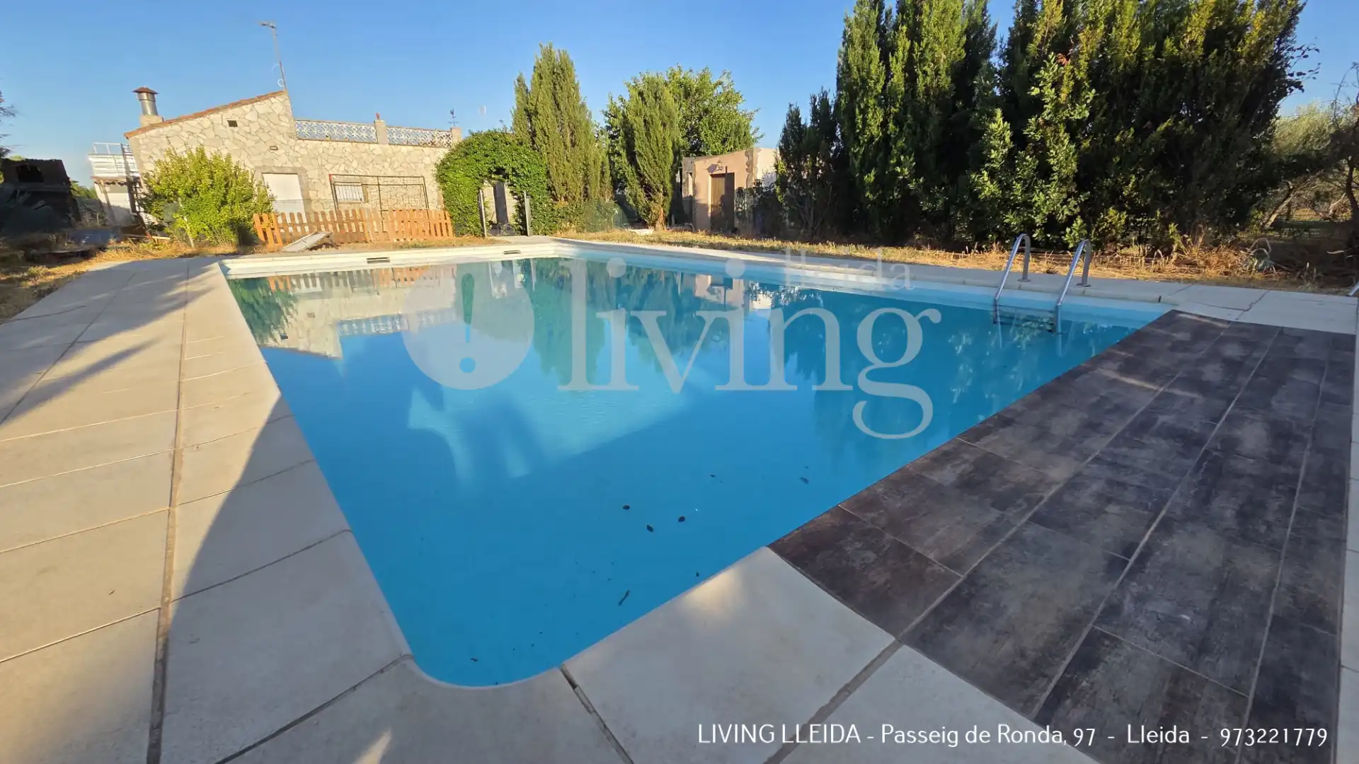 Swimming pool of Houses for sale in Lleida  with Air Conditioner, Heating and Private garden