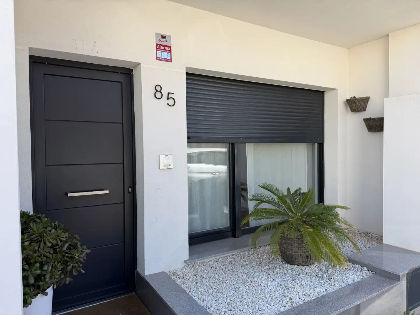 Vista exterior de Casa adosada en venda en Rafelbuñol / Rafelbunyol amb Aire condicionat, Calefacció i Terrassa