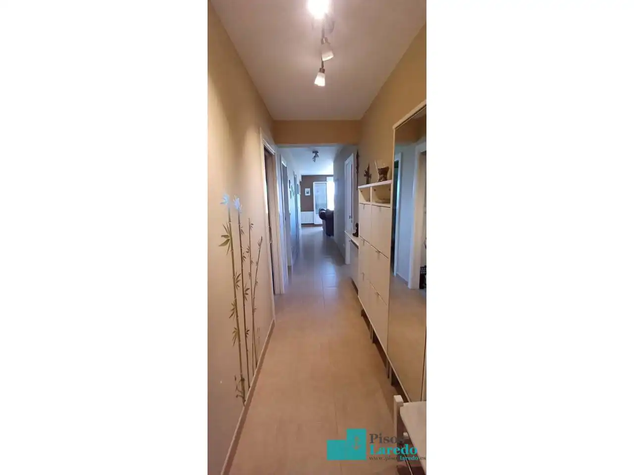Piso de alquiler en Laredo con Calefacción, Terraza y Amueblado