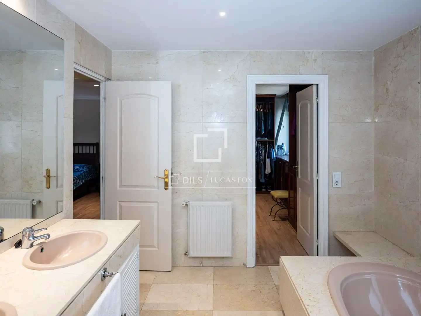 Bathroom of Houses for rent in Madrid  with Air Conditioner, Heating and Private garden