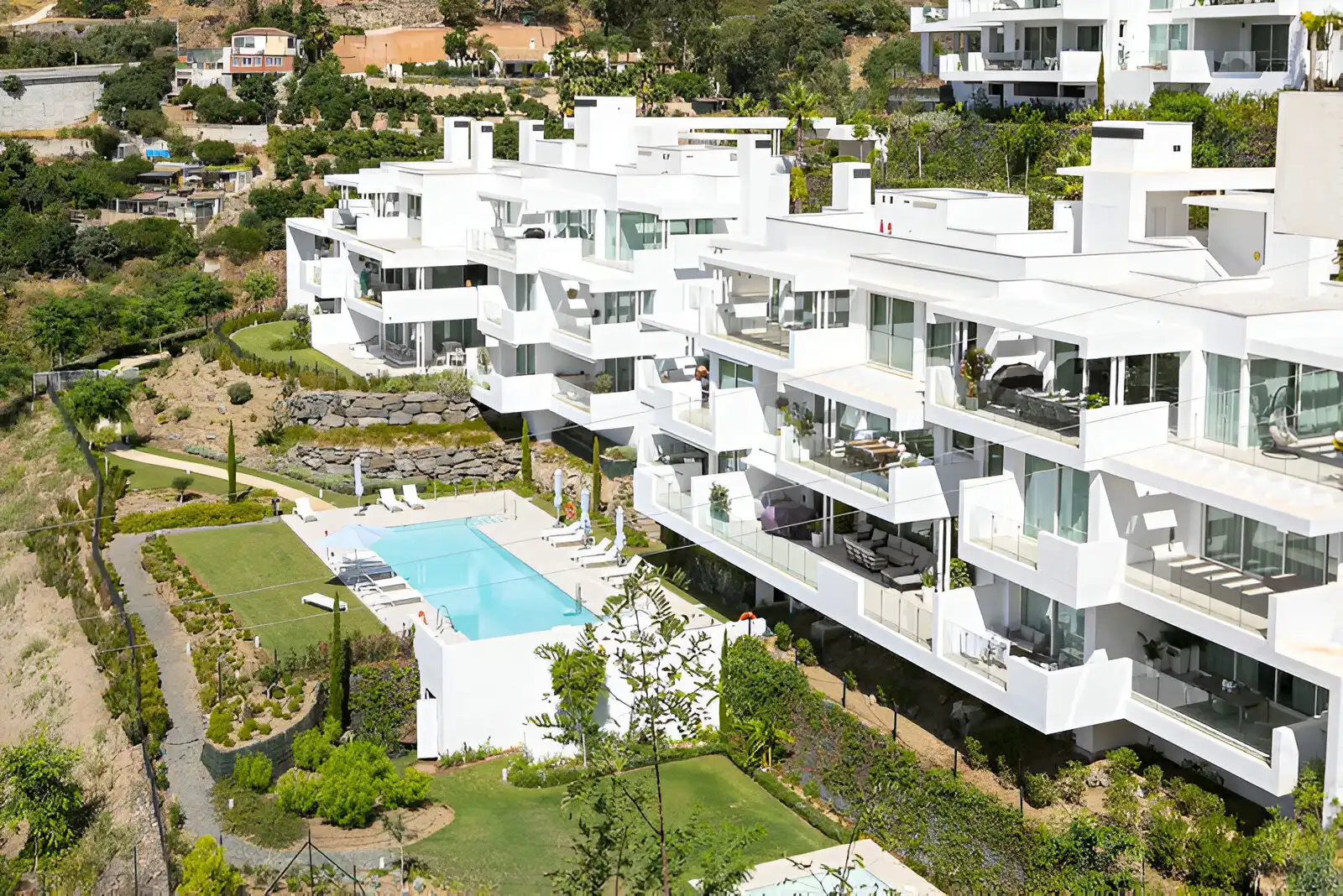 Exterior view of Ground floor for sale in Marbella  with Air Conditioner, Terrace and Storage room