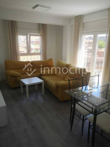 Piso en Alquiler en CALLE RUBI en Pizarrales