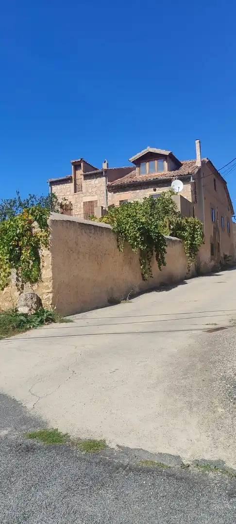 Außenansicht von Residential zum Verkauf in Sepúlveda