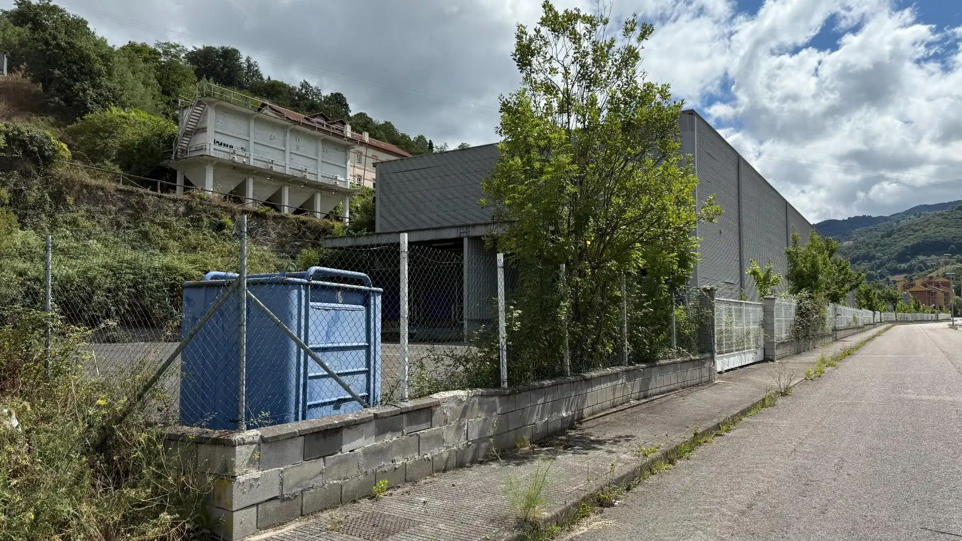 Nau industrial en venda a Cuadriella,La, 401, Zona Rural