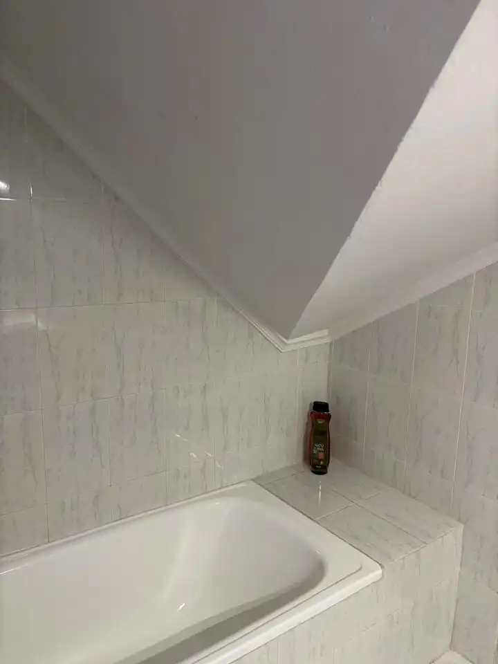 Badezimmer von Haus oder Chalet zur Miete in Laredo mit Privatgarten und Terrasse
