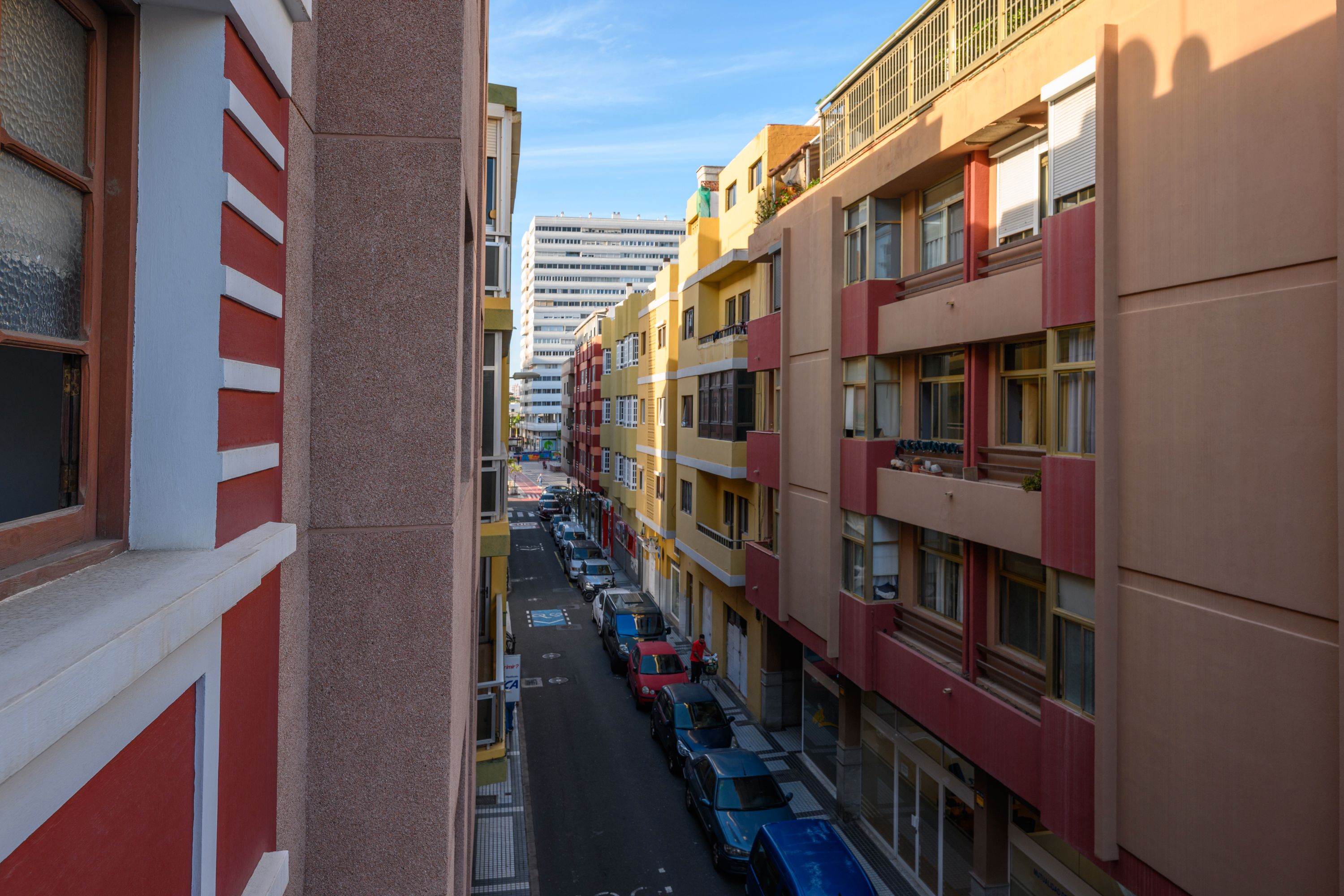 Vista exterior de Pis en venda en Las Palmas de Gran Canaria amb Aire condicionat, Traster i Balcó