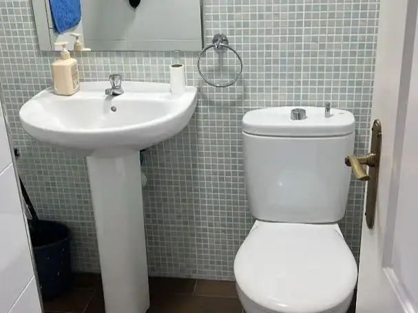 Bathroom of Commercial properties for transfer in Motril  with Air Conditioner, Heating and Furnished