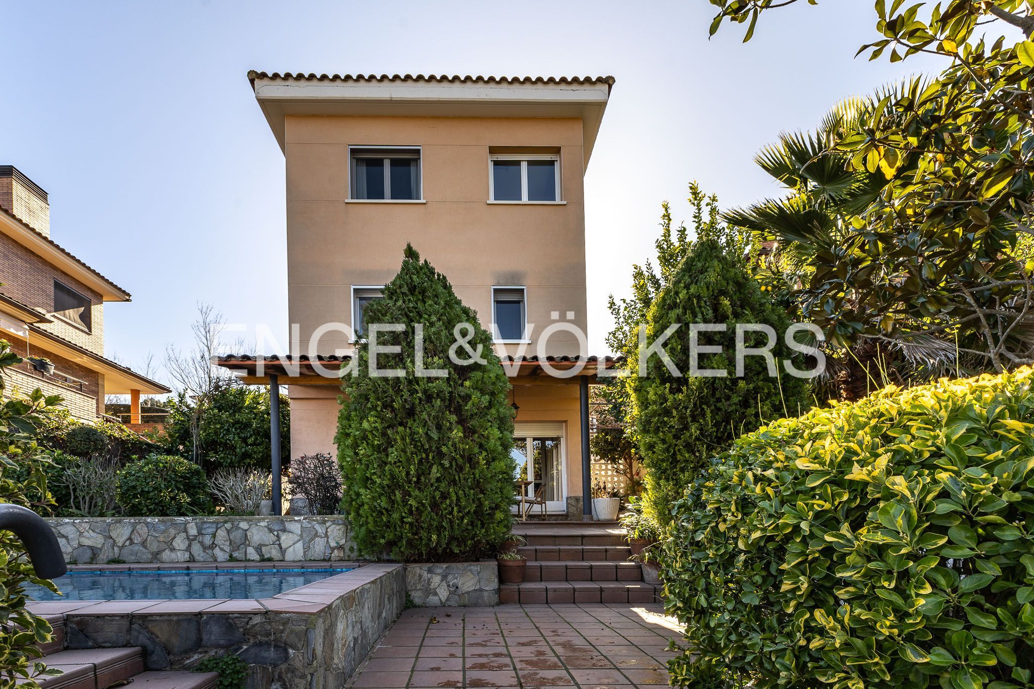 Exterior view of House or chalet for sale in Sant Cugat del Vallès  with Air Conditioner, Heating and Private garden