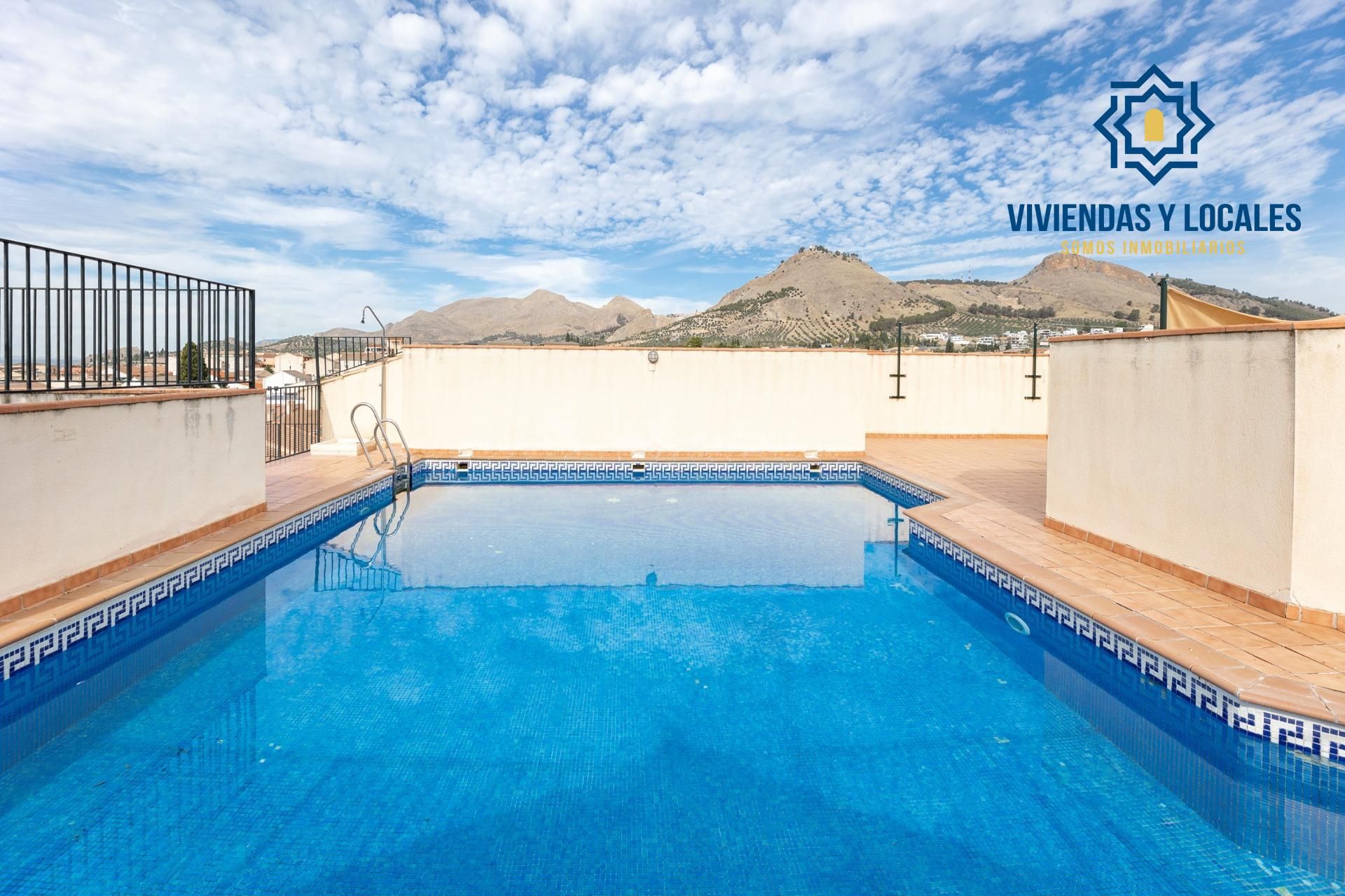 Piscina de Piso en venta en Atarfe con Aire acondicionado, Calefacción y Trastero