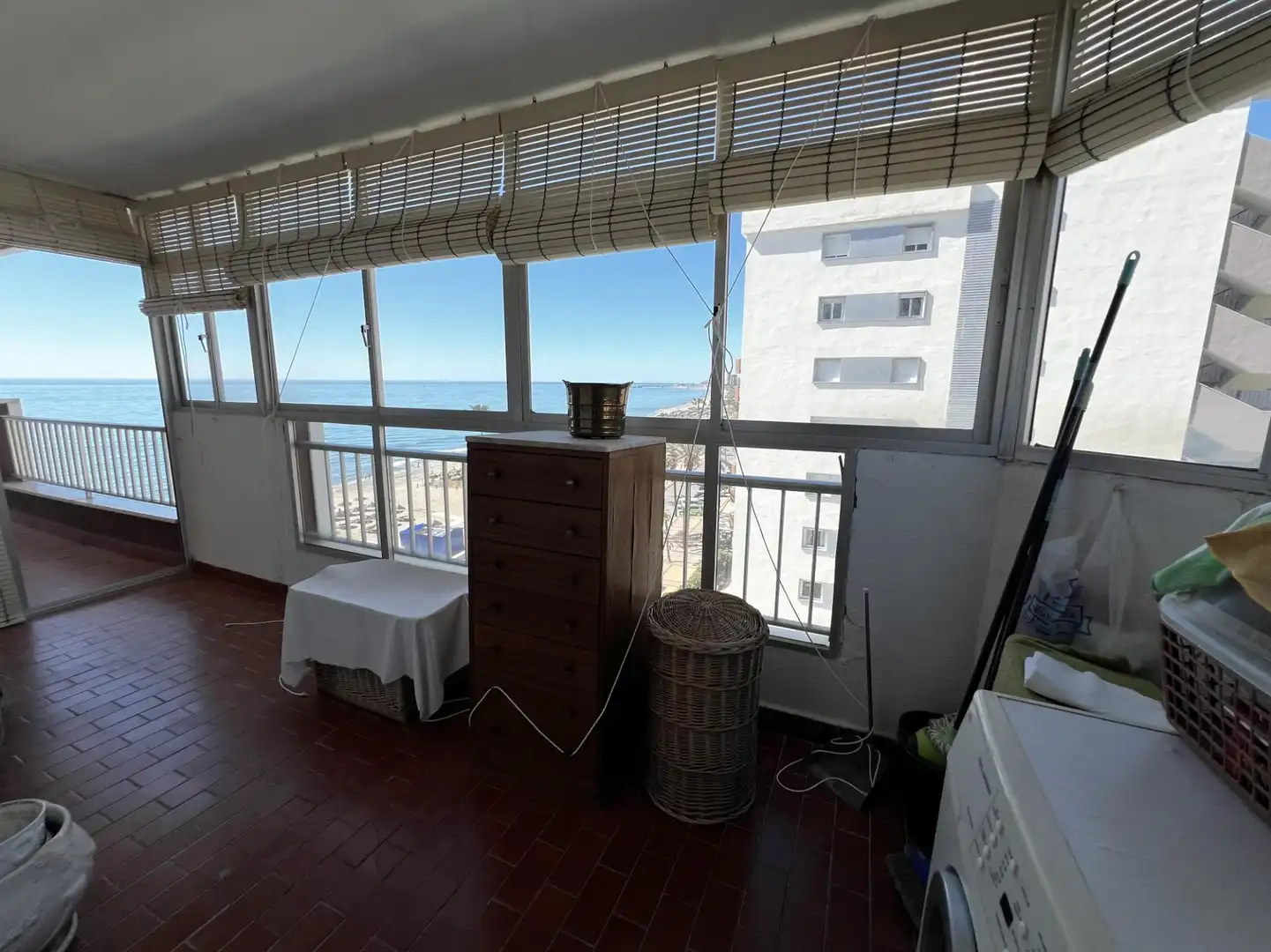 Habitación de Piso en venta en Fuengirola con Jardín privado, Terraza y Piscina comunitaria