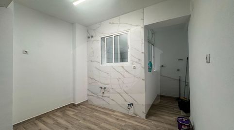 Foto 3 von Erdgeschoss zum Verkauf in Calle Pablo Neruda, Camino de Antequera, Málaga Capital