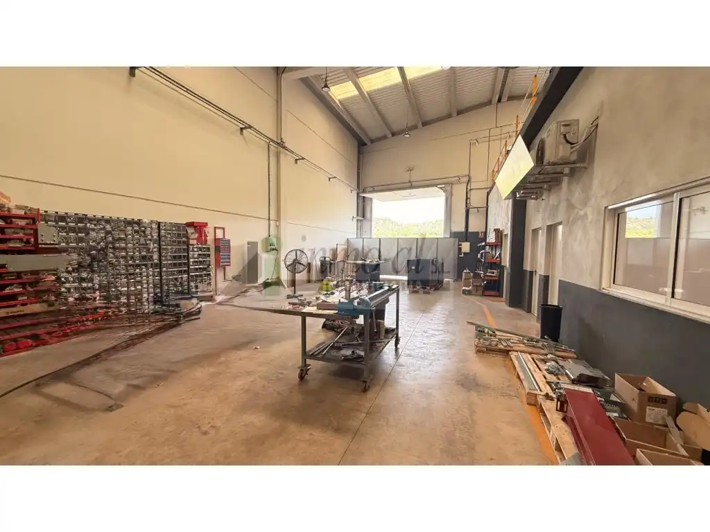 Nave industrial en venta en Carretera Comarcal 238, imagen 2