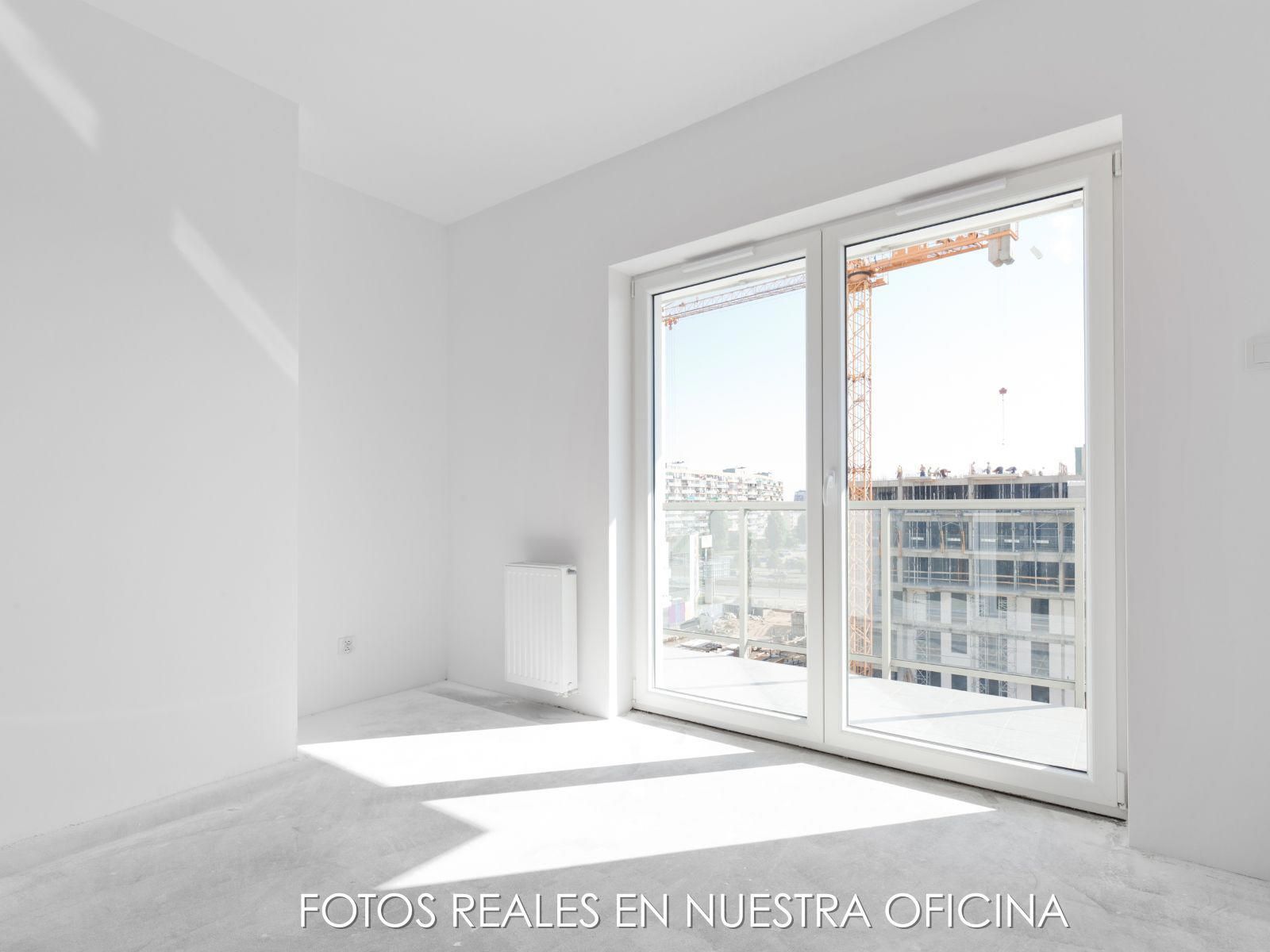 Bedroom of Flat for sale in L'Hospitalet de Llobregat  with Air Conditioner, Terrace and Balcony