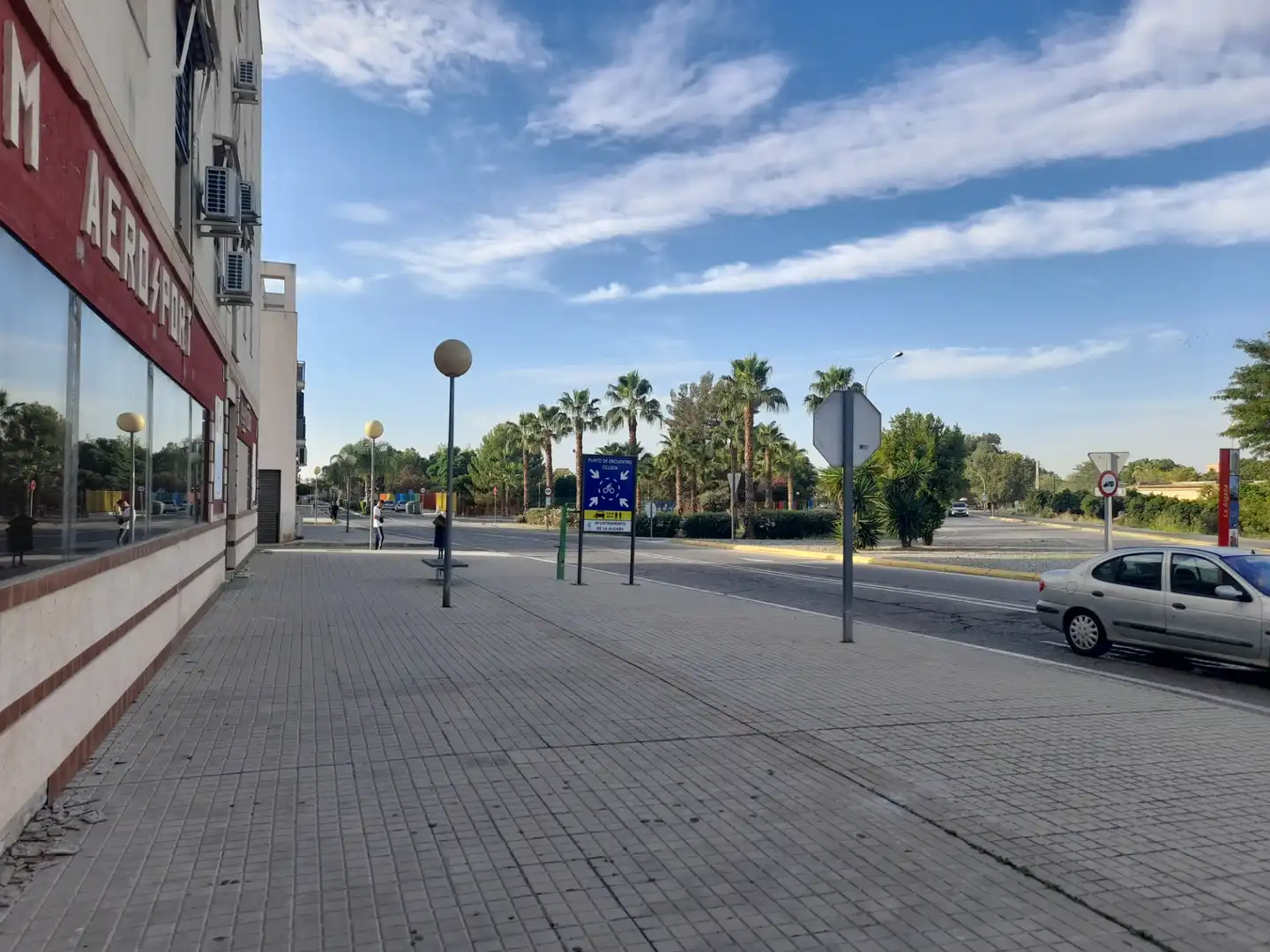 Außenansicht von Einfamilien-Reihenhaus zur Miete in La Algaba, Sevilla