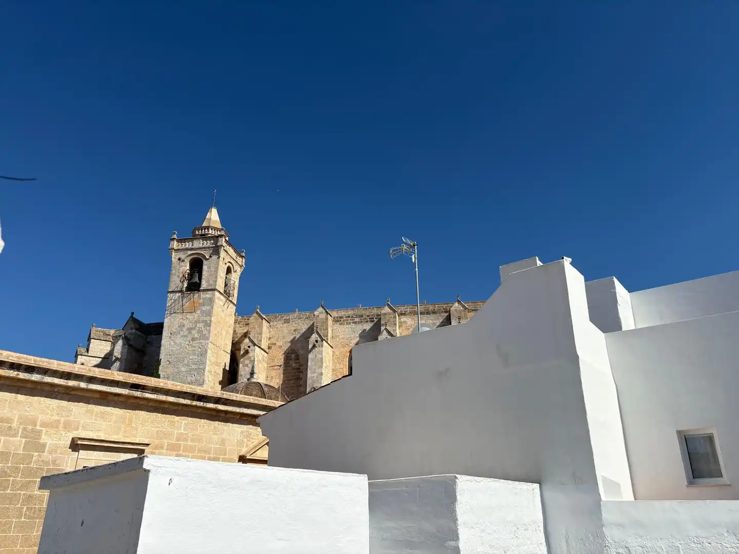 Vista exterior de Casa adosada en venda en Ciutadella de Menorca amb Terrassa