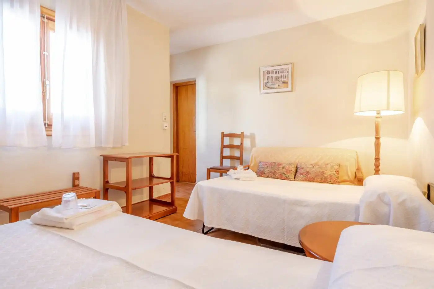 Bedroom of Buildings for sale in Pórtugos