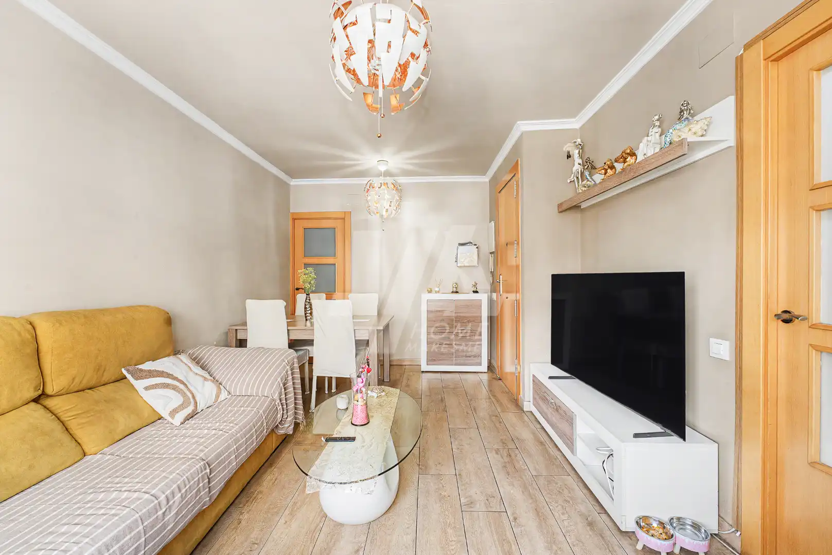 Sala d'estar de Pis en venda en Badalona amb Aire condicionat, Calefacció i Parquet