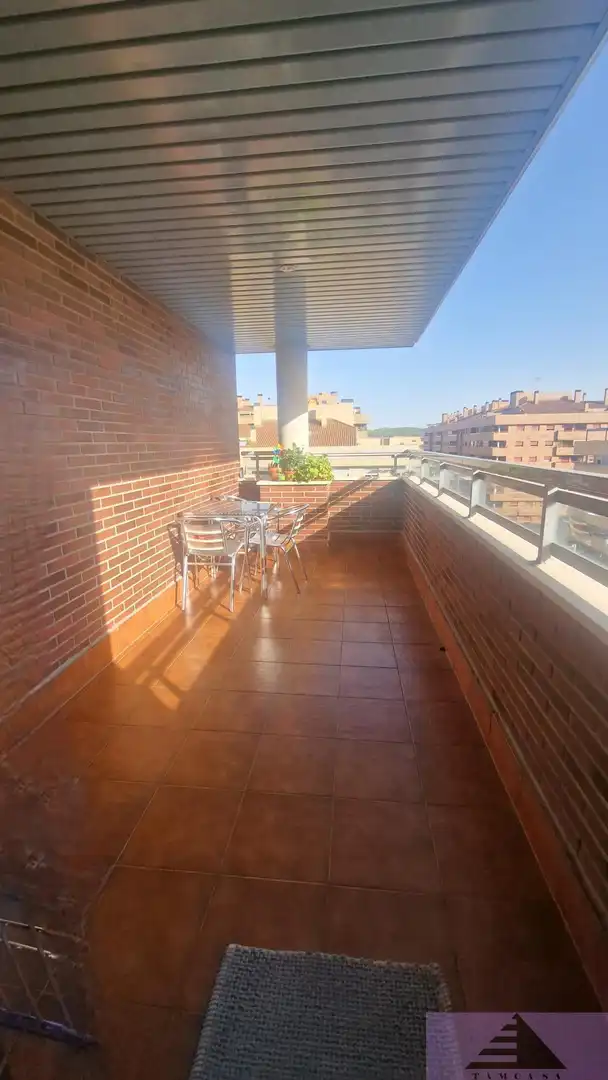 Piso con piscina en venta en El Quiñón, imagen 2