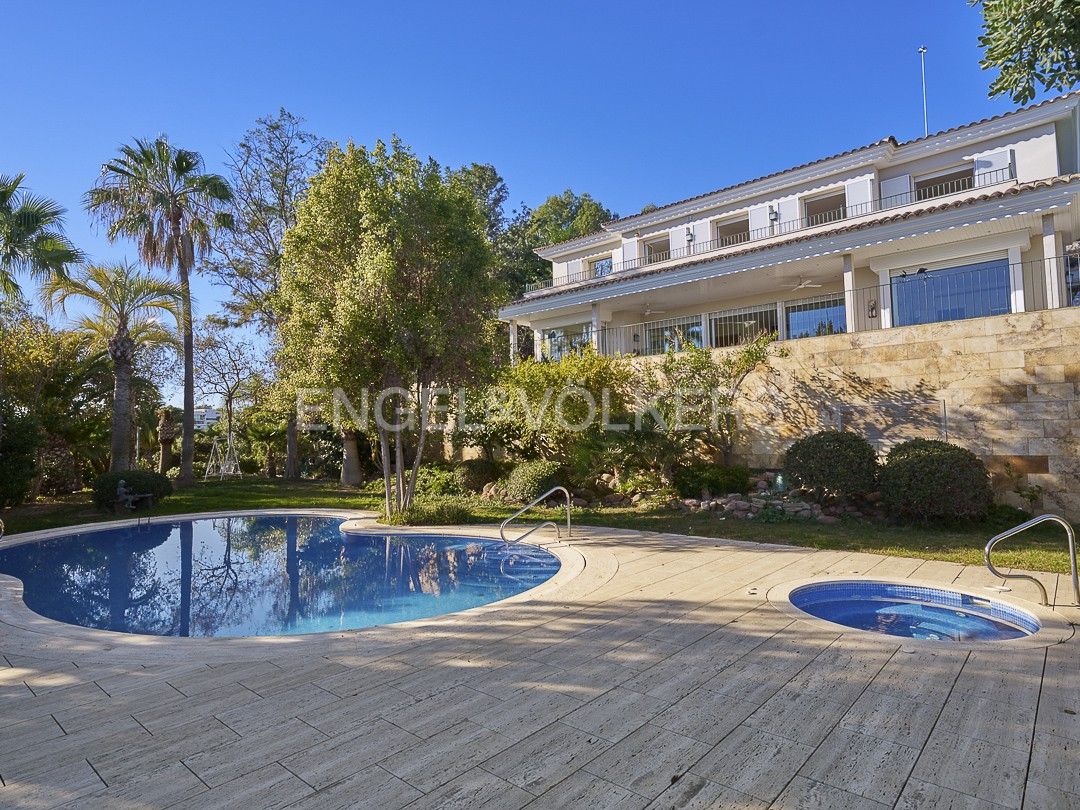 Exterior view of Country house for sale in Sitges  with Air Conditioner, Heating and Private garden