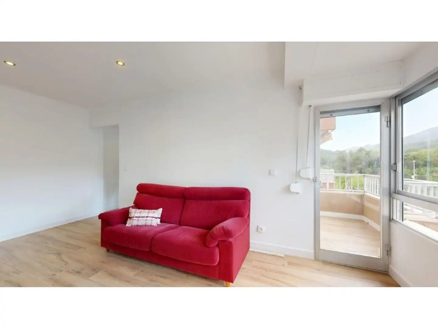 Bedroom of Flat for sale in Montán  with Furnished and Balcony