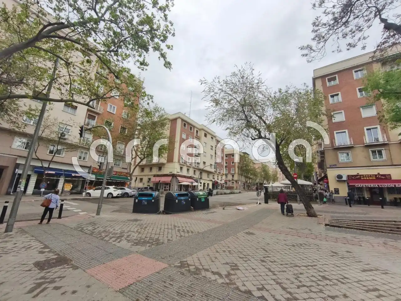 Exterior view of Commercial properties for sale in Madrid