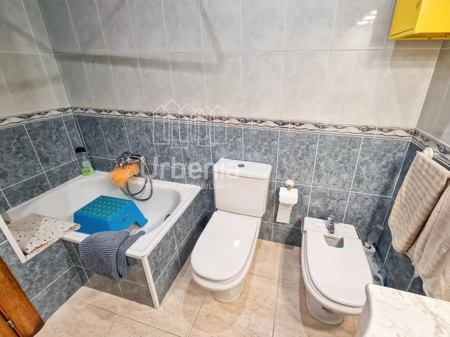 Bathroom of Flat for sale in Mataró  with Heating, Terrace and Storage room