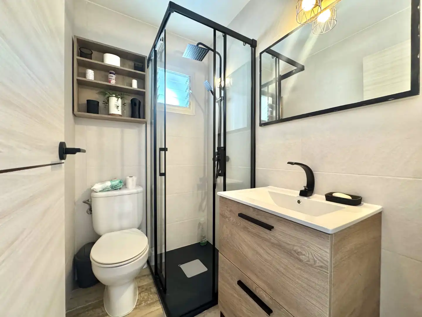 Badezimmer von Wohnung zum Verkauf in Gandia mit Klimaanlage, Abstellraum und Balkon