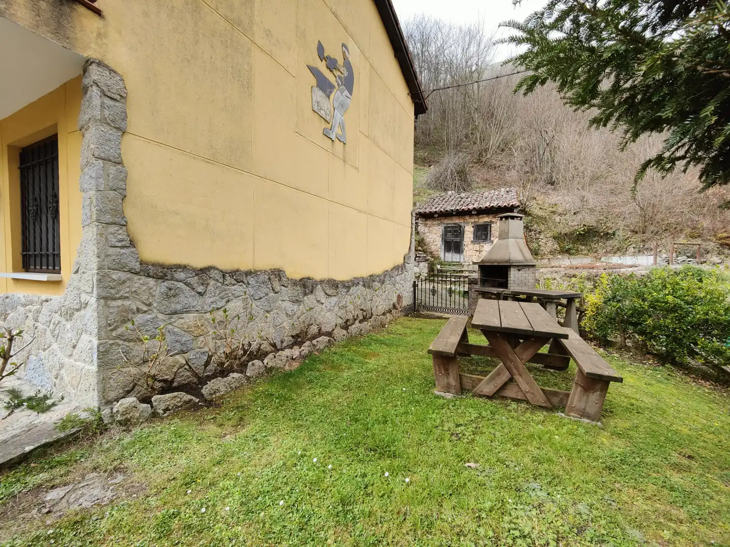Jardín de Casa o chalet en venta en Quirós con Jardín privado, Amueblado y Balcón