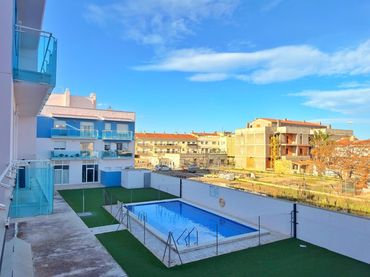 Appartamento con piscina in vendita a Deltebre