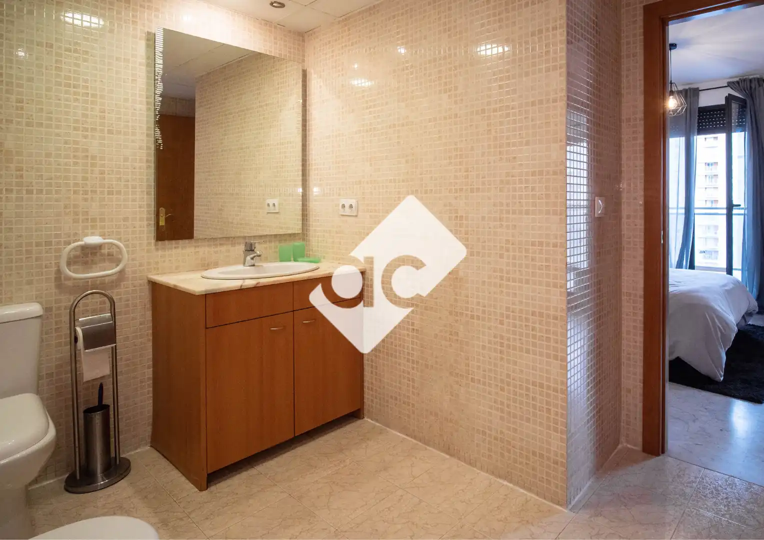 Baño de Piso de alquiler en Valencia con Aire acondicionado, Calefacción y Terraza