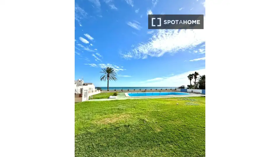 Habitación en Aguadulce Sur