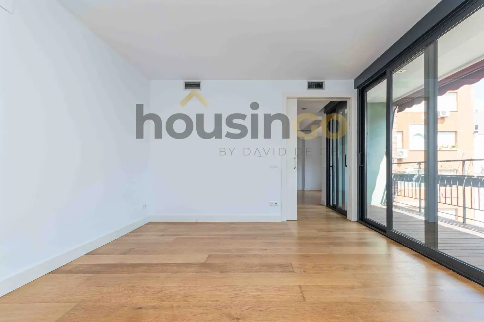 Living room of Flat for rent in Madrid  with Air Conditioner, Heating and Terrace
