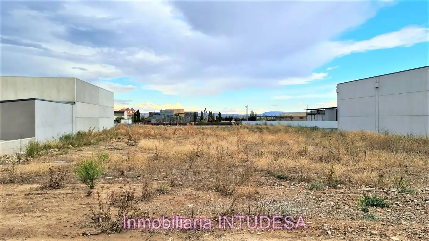 Terrenys i solars en venda a De Navarra, imagen 2