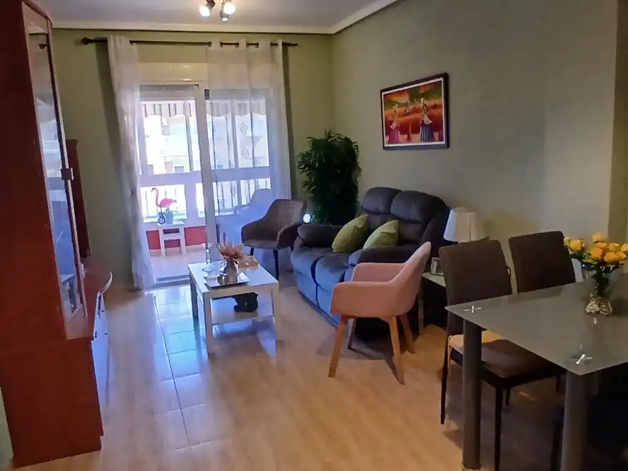 Piso con ascensor en venta en CALLE FUENSANTA 63