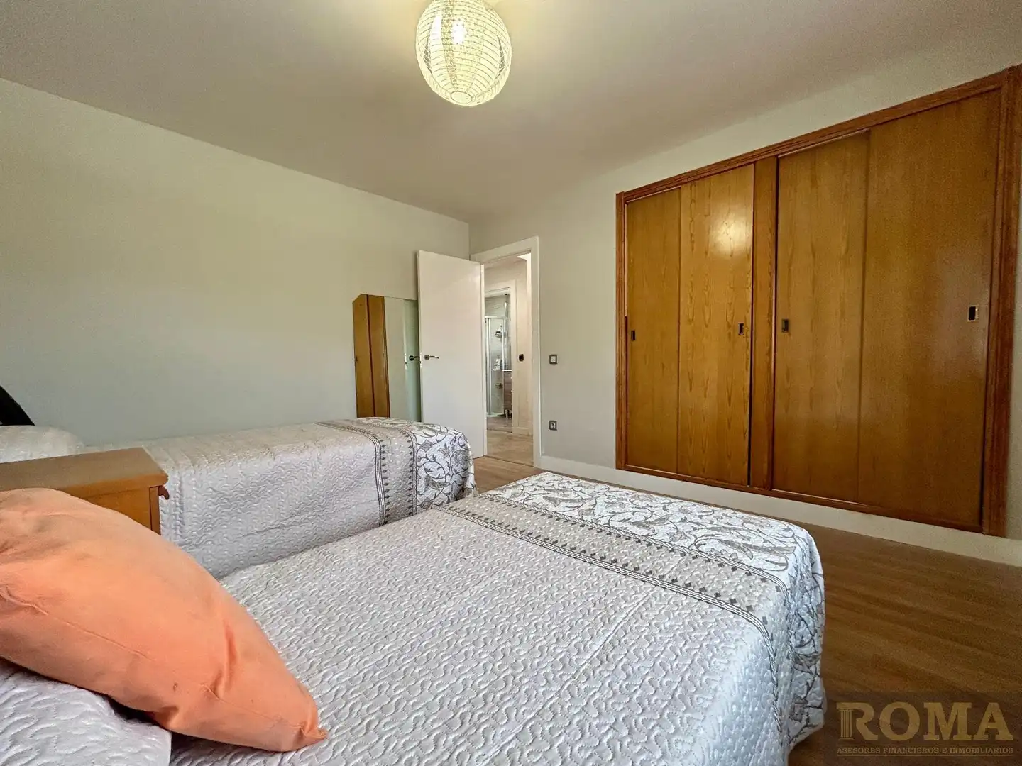 Habitación de Casa o chalet en venta en Villamayor con Calefacción, Parquet y Trastero