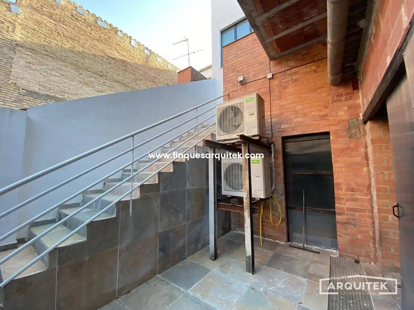 Casa adosada en venta en Rosselló